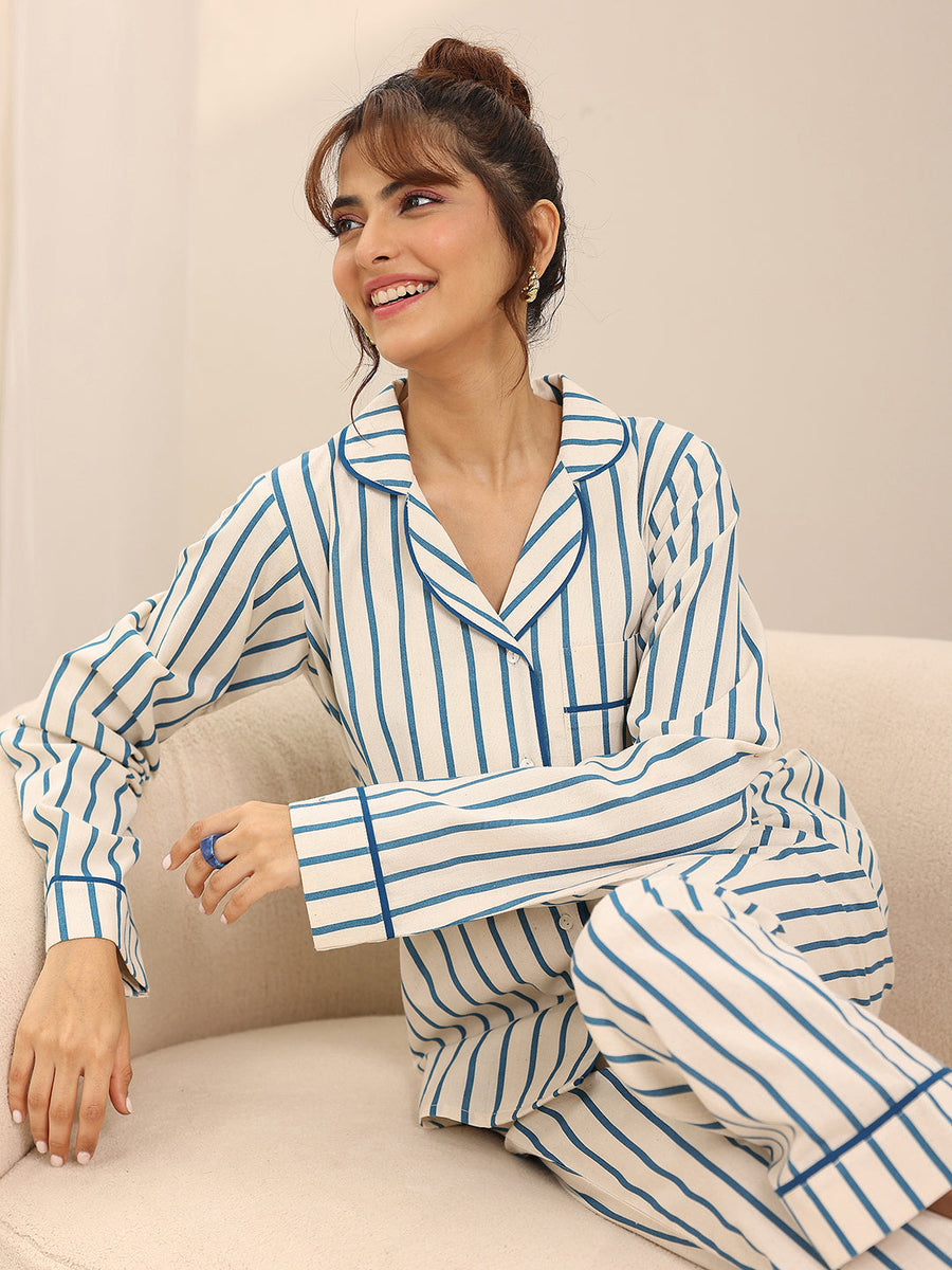 Libas Off White Printed Cotton Night Suits (लिबास ऑफ-व्हाइट प्रिंटेड कॉटन नाईट सूट्स)