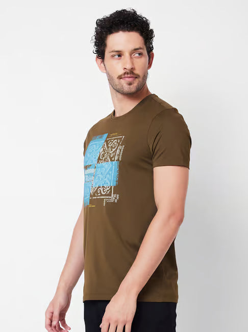Spykar Slim Fit Graphic Print Crew T-Shirt (स्पायकर स्लिम फिट ग्राफिक प्रिंट टी-शर्ट)