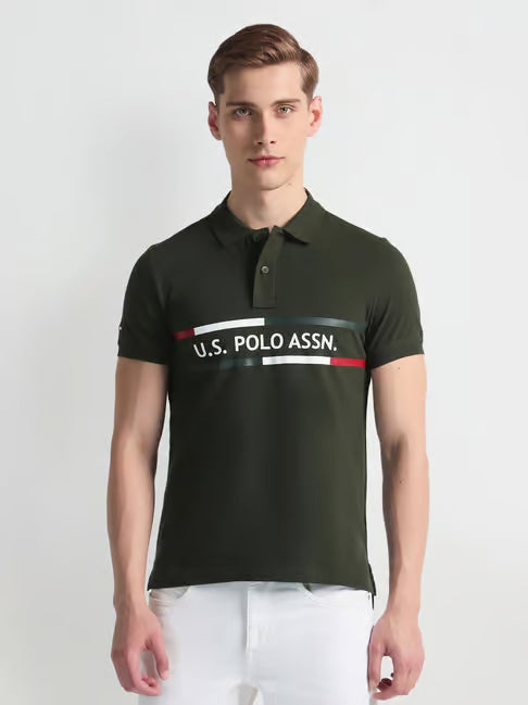 U.S. Polo Assn. Olive Cotton Slim Fit Printed Polo T-Shirt (यू.एस. पोलो ऑलिव्ह कॉटन स्लिम-फिट प्रिंटेड पोलो टी-शर्ट)