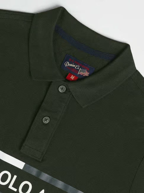 U.S. Polo Assn. Olive Cotton Slim Fit Printed Polo T-Shirt (यू.एस. पोलो ऑलिव्ह कॉटन स्लिम-फिट प्रिंटेड पोलो टी-शर्ट)