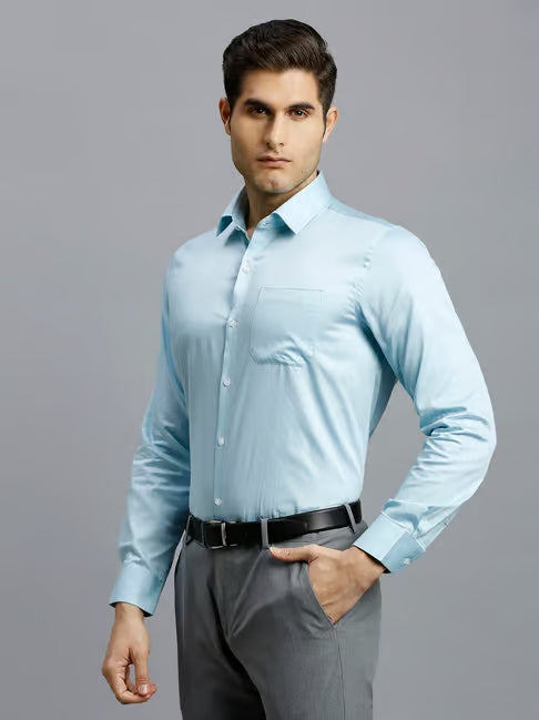 Reid & Taylor Cotton Regular fit Solid Shirt (रीड अँड टेलर रेग्युलर फिट सॉलिड शर्ट)