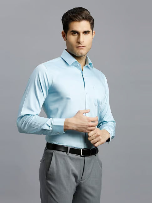 Reid & Taylor Cotton Regular fit Solid Shirt (रीड अँड टेलर रेग्युलर फिट सॉलिड शर्ट)
