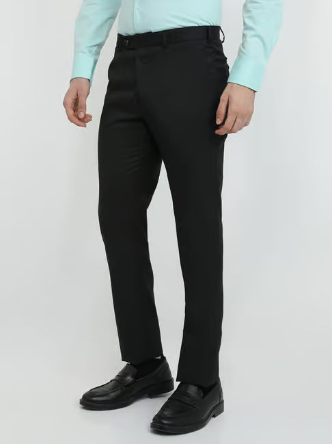 Raymond Black Solid Regular Fit Trousers (रेमंड सॉलिड रेग्युलर फिट ट्राउझर्स)