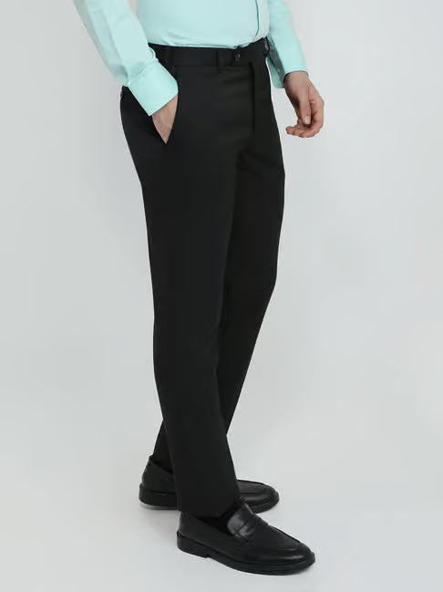 Raymond Black Solid Regular Fit Trousers (रेमंड सॉलिड रेग्युलर फिट ट्राउझर्स)