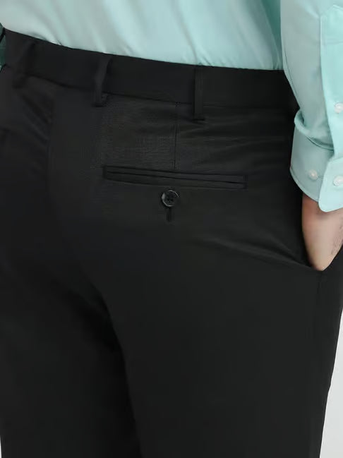 Raymond Black Solid Regular Fit Trousers (रेमंड सॉलिड रेग्युलर फिट ट्राउझर्स)