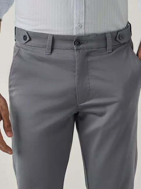 Reid & Taylor Cotton Regular Fit Trousers (रीड अँड टेलर कॉटन रेग्युलर फिट ट्राउझर्स)